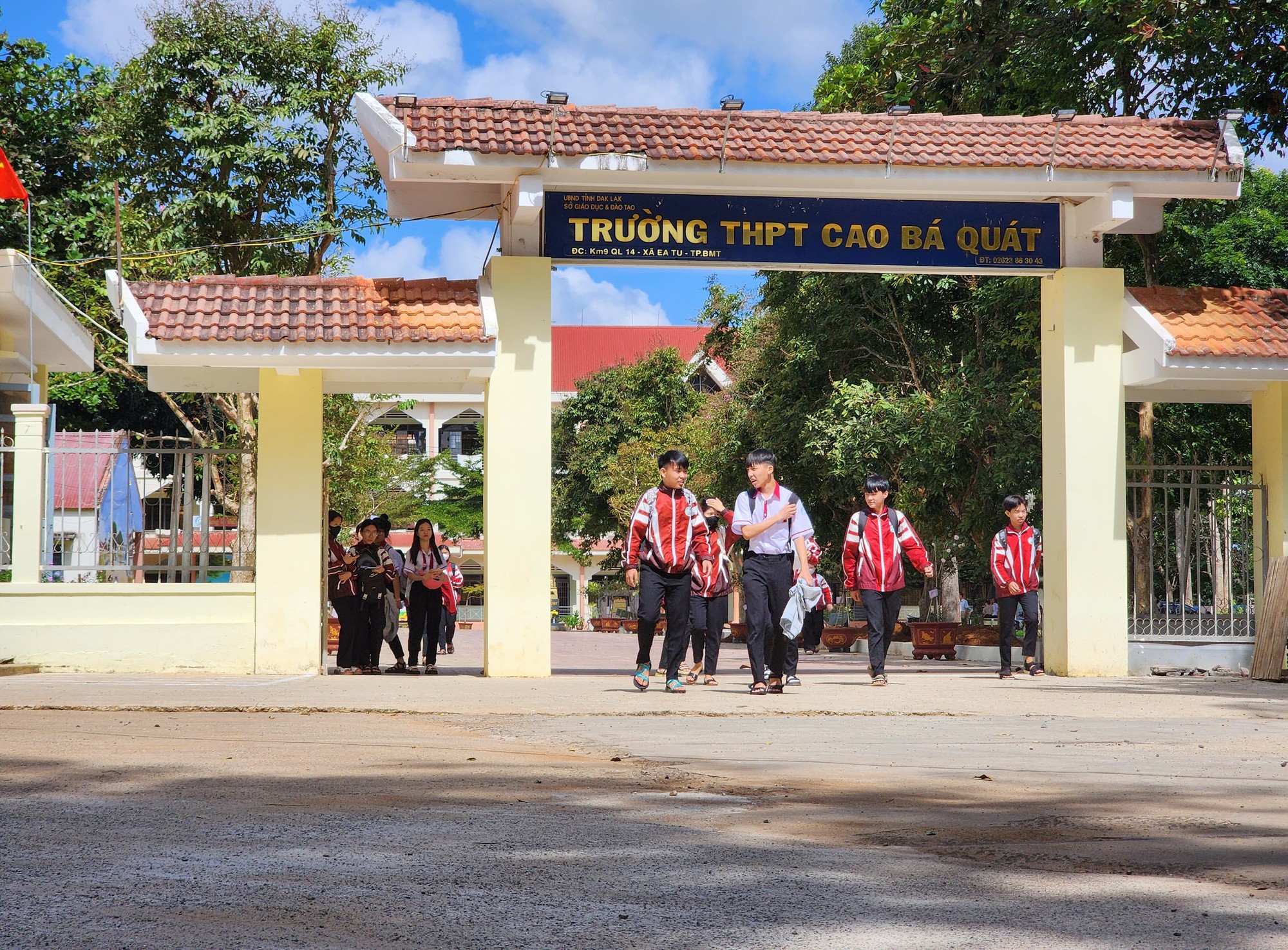 Nhà trường bị "tố" dạy thêm trong giờ… chính khóa!- Ảnh 1.