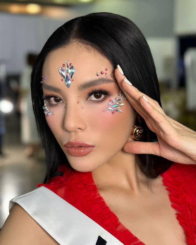 Kỳ Duyên "hiện nguyên hình" khi bị MC Miss Universe bất thình lình phỏng vấn - Ảnh 6.