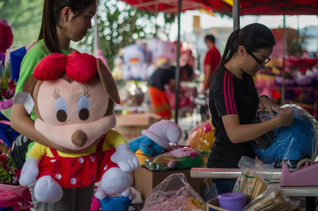 Lý do hàng giá rẻ Trung Quốc "gây nghiện" trên Shopee, Temu: Ai sợ cứ sợ, người mua cứ mua - Ảnh 2.