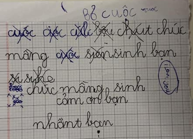 Viết câu chúc mừng sinh nhật bạn mãi vẫn sai chính tả, bé gái TP.HCM ghi 2 chữ khiến mẹ cười đau bụng - Ảnh 1.