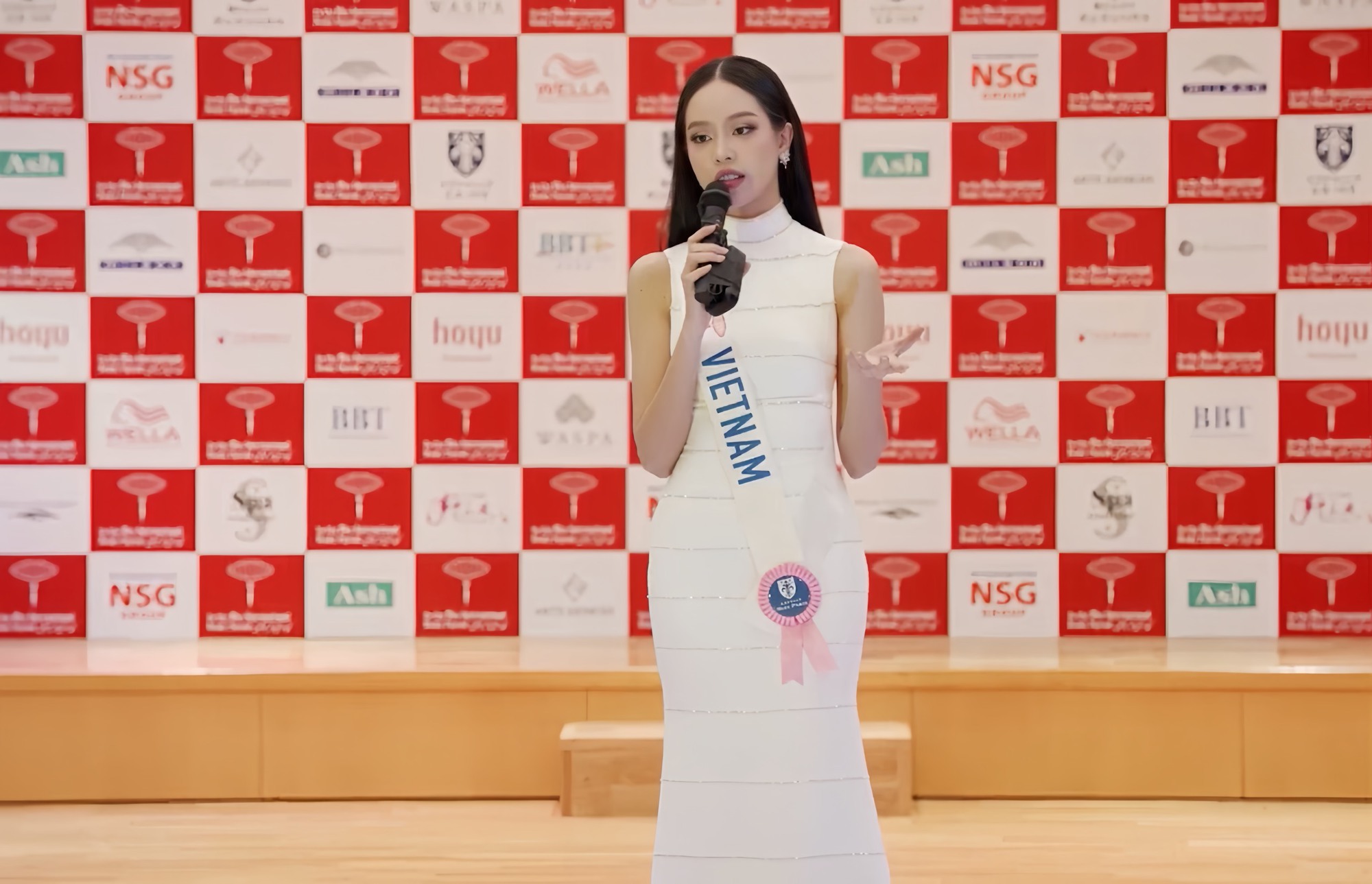 Hoa Hậu Thanh Thủy tự tin ở Bán kết Miss International 2024 - Ảnh 1.