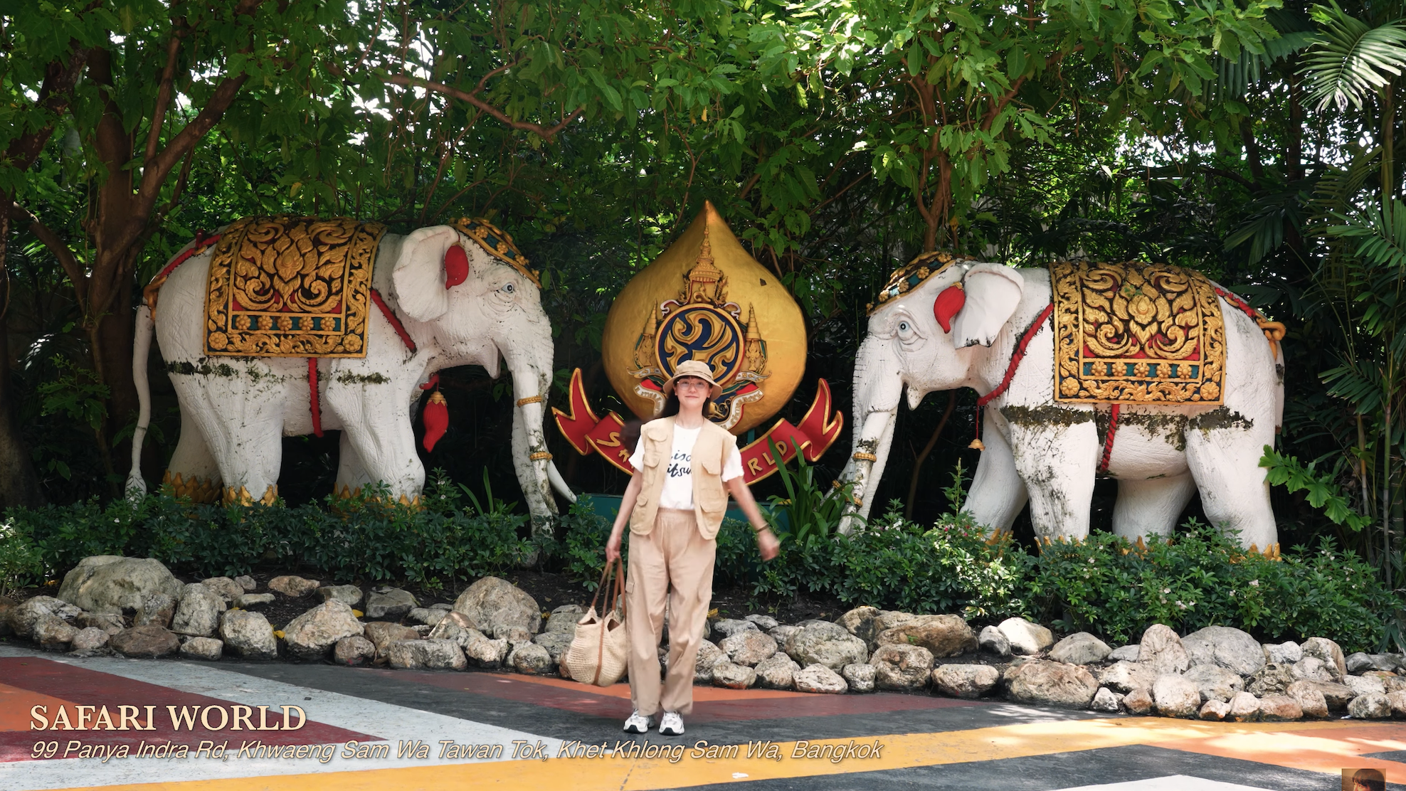 Bỗng thấy bóng dáng Sơn Tùng M-TP lấp ló trong vlog đi Bangkok của Hải Tú- Ảnh 1.