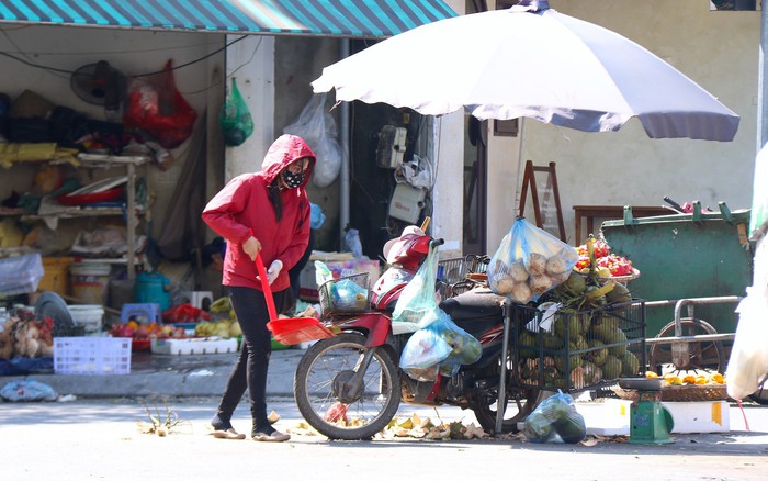 Hà Nội dự kiến cấm xe: Lời gan ruột của những người “chạy ăn” từng bữa!